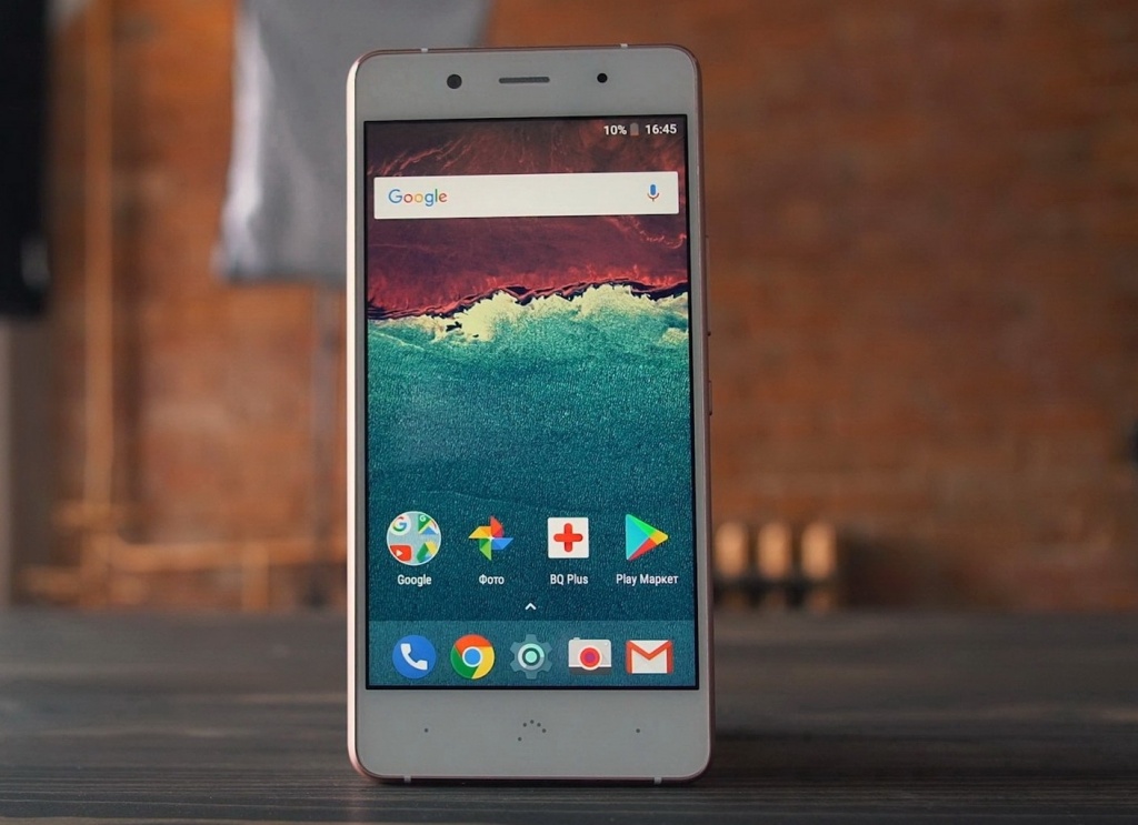 bq_aquaris_x5_plus_obzor_01.jpg